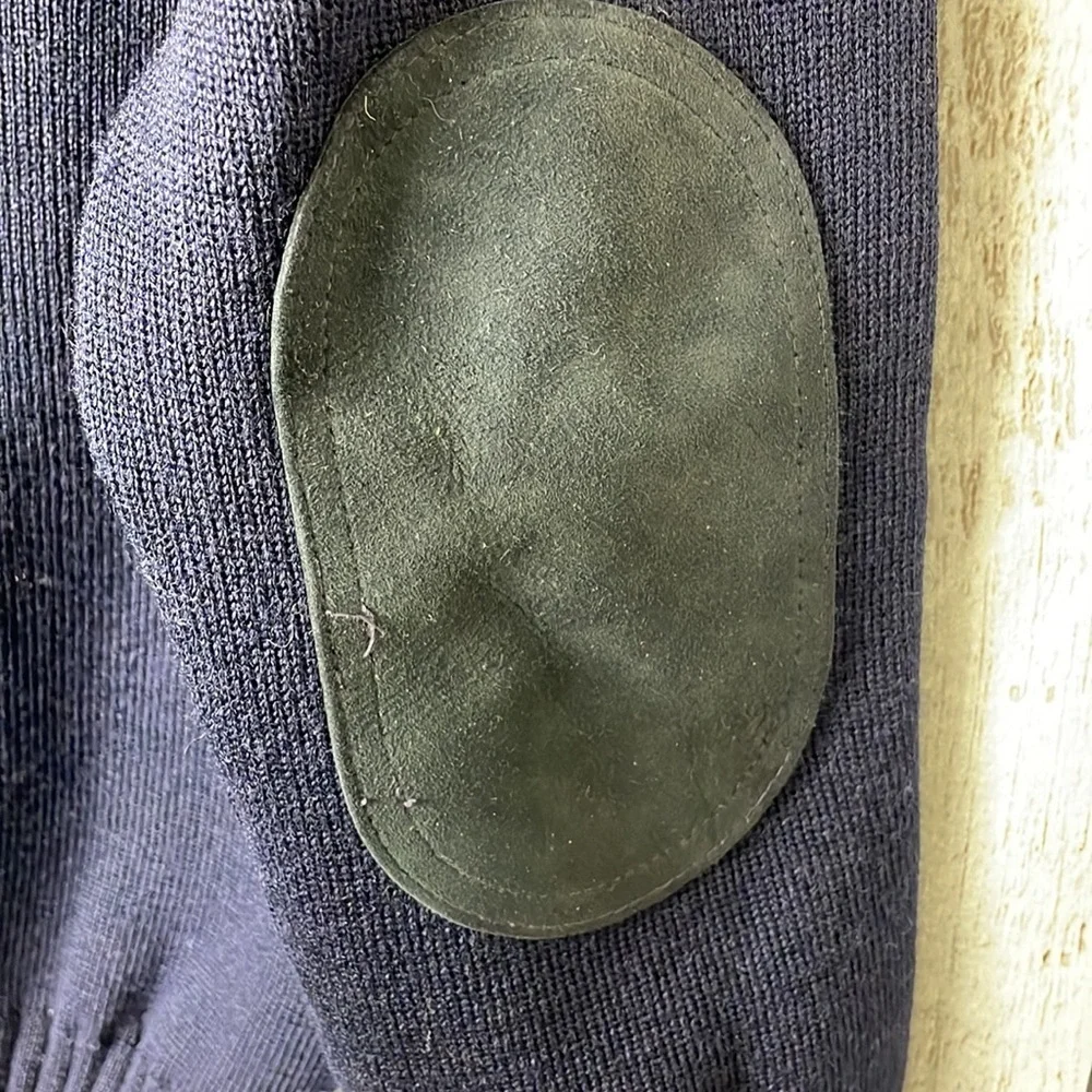 Burberry’s vintage sweater size medium?​​ - Picture 8 of 12